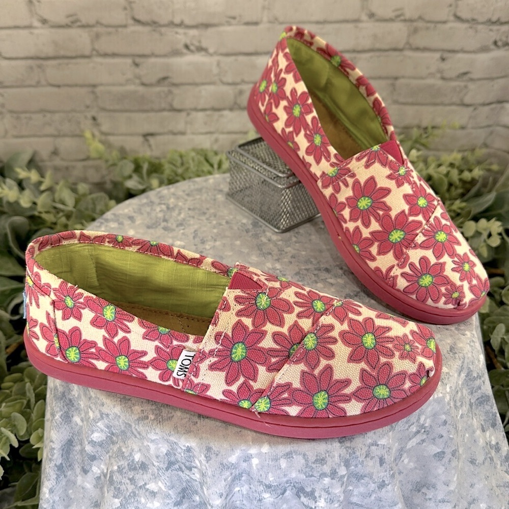 TOMS Pink Daisy Alpargata Cotton Canvas Slip-on Shoes Girls 4.5M🩷NWOT